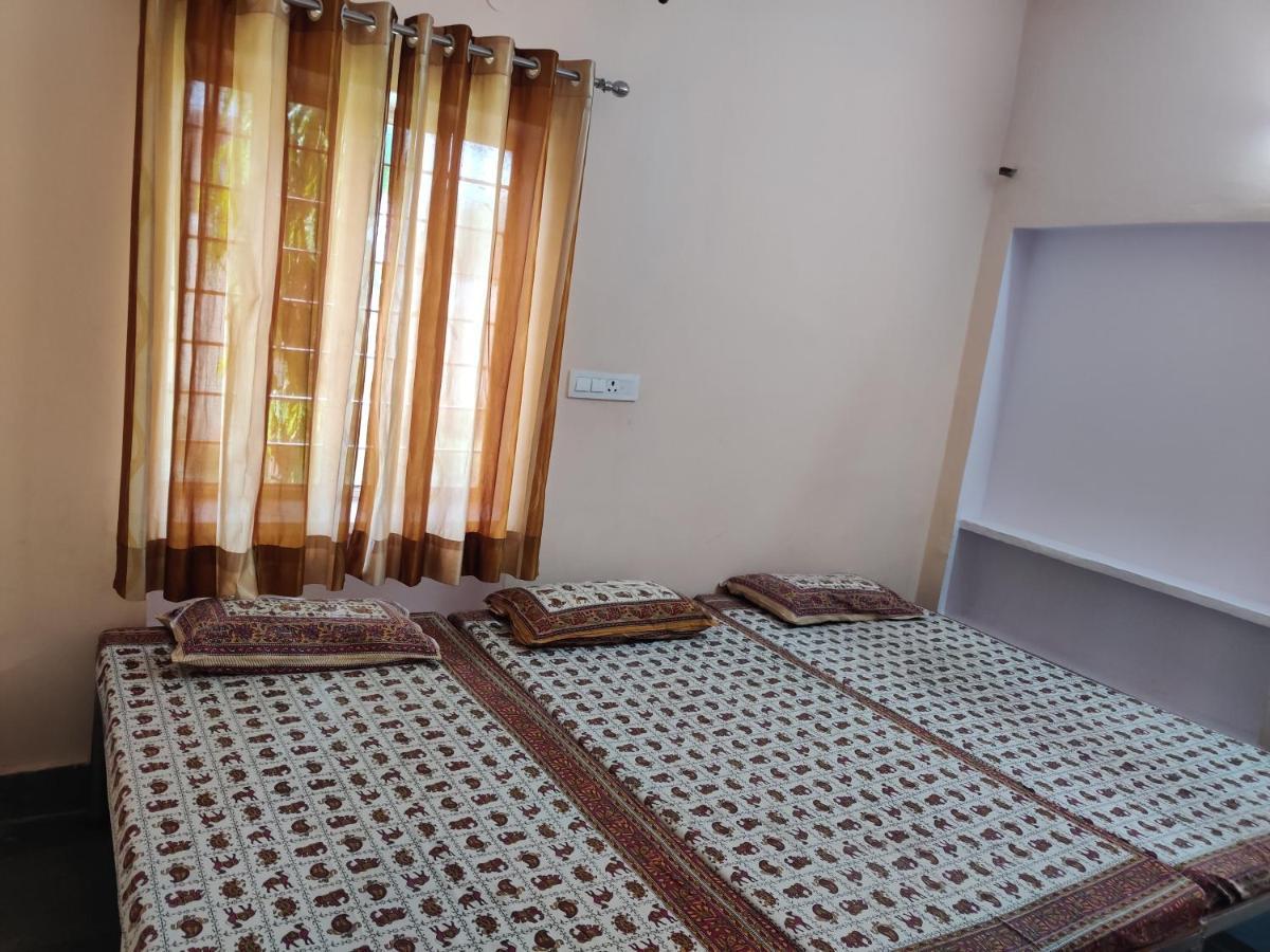 Saket Guest House Jaipur Oda fotoğraf